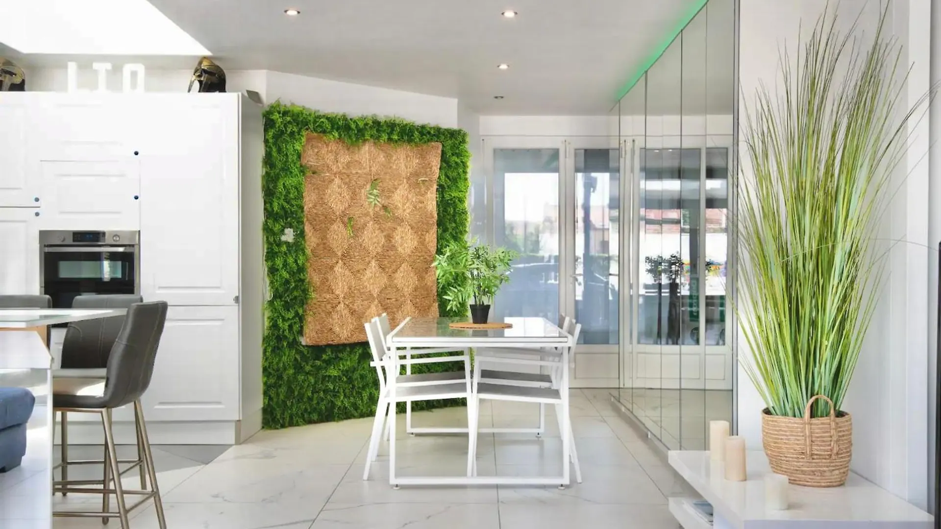 Discreet & Luxurious Villa - Lille Mons-en-Baroeul France